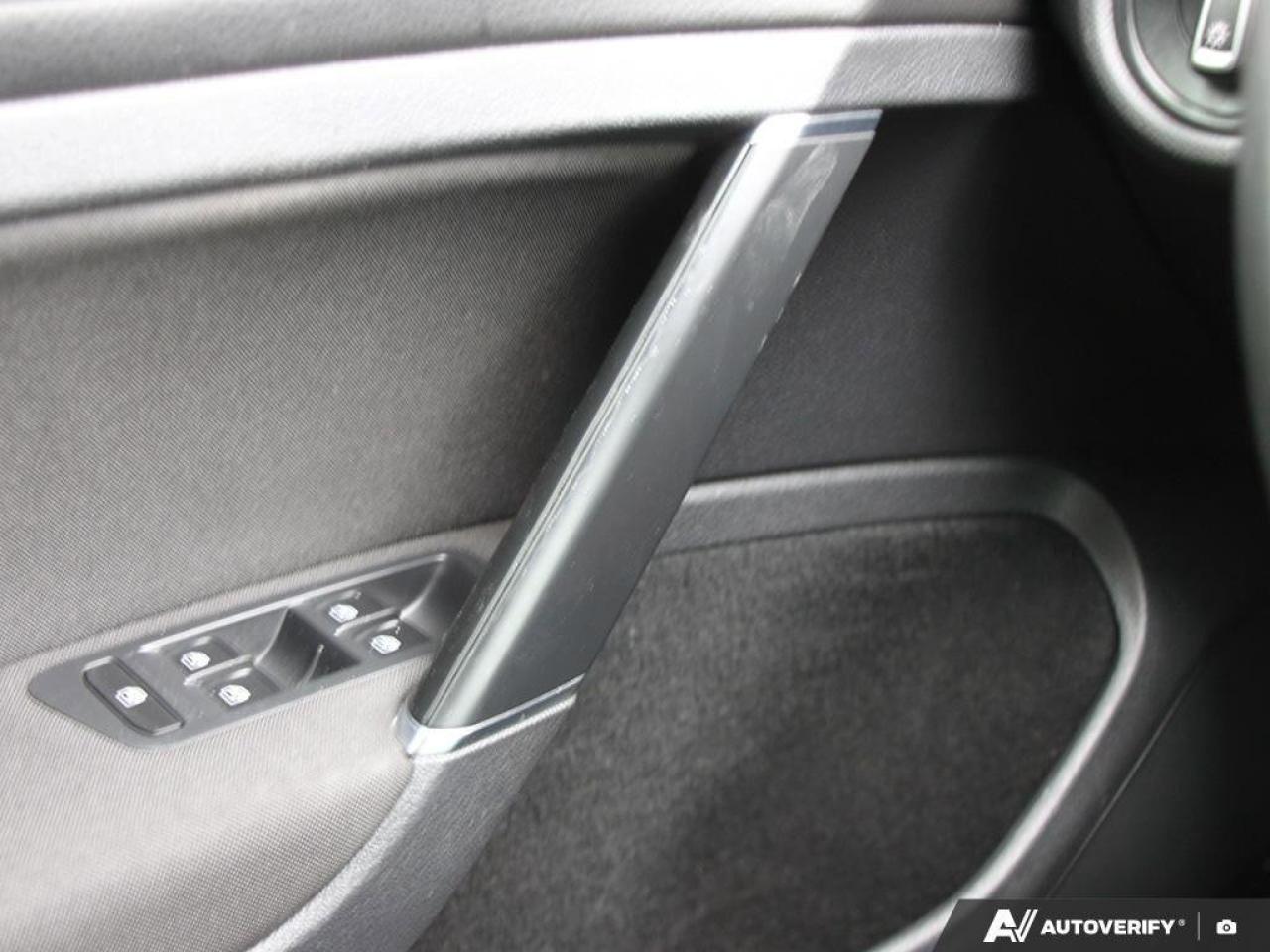 2016 Volkswagen Golf 1.8 TSI TrendlineAS-TRADED, HTD SEATS, BACKUP CAM, Photo