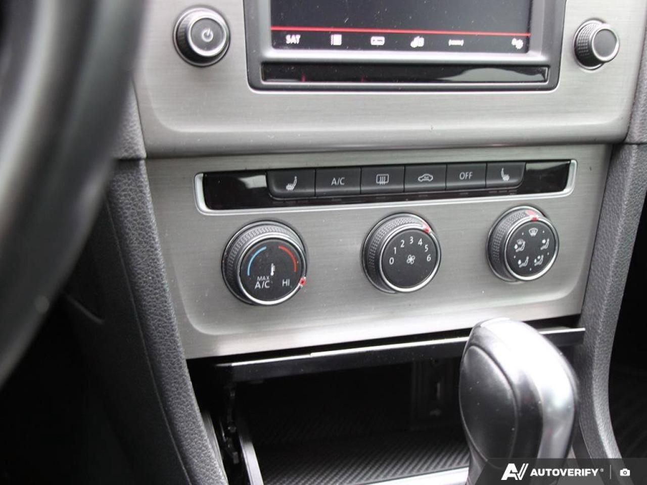 2016 Volkswagen Golf 1.8 TSI TrendlineAS-TRADED, HTD SEATS, BACKUP CAM, Photo