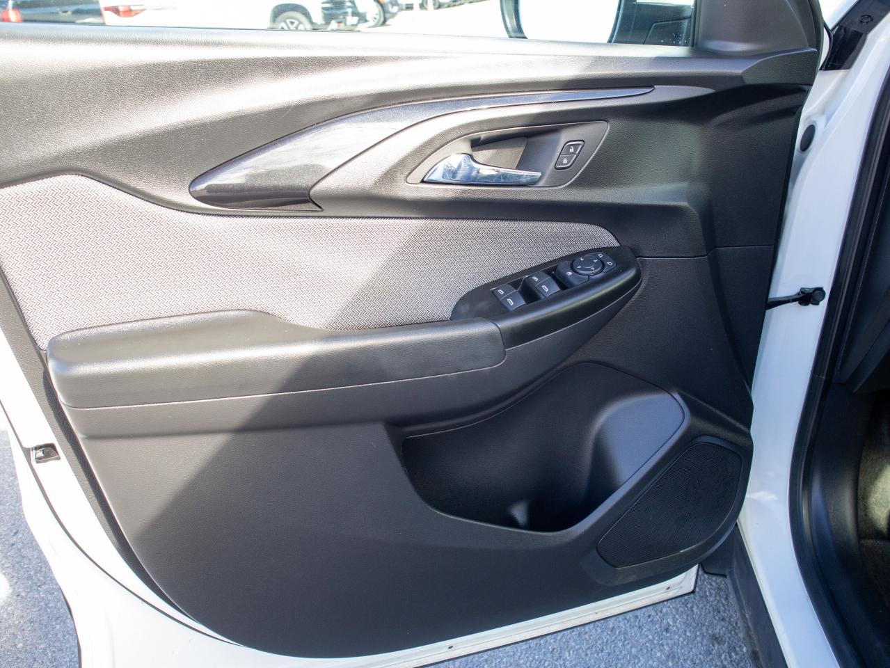 2023 Chevrolet TrailBlazer LT -  7 Inch Touchscreen, Power Seats Photo