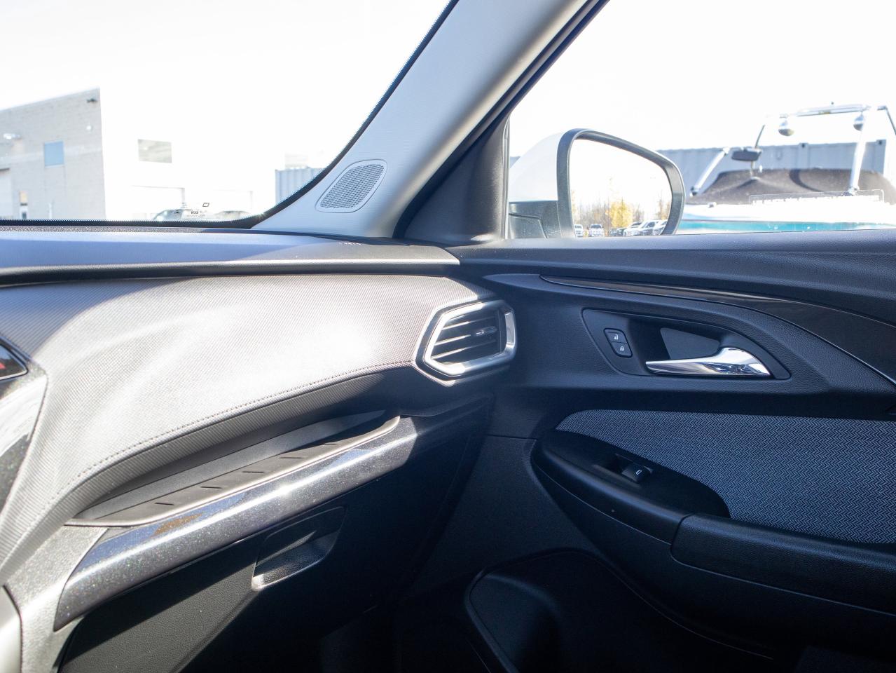 2023 Chevrolet TrailBlazer LT -  7 Inch Touchscreen, Power Seats Photo