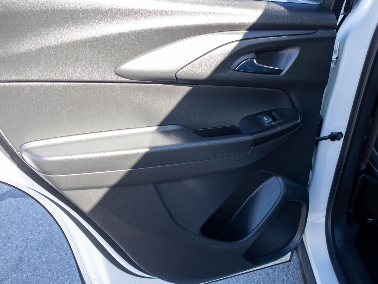 2023 Chevrolet TrailBlazer LT -  7 Inch Touchscreen, Power Seats Photo