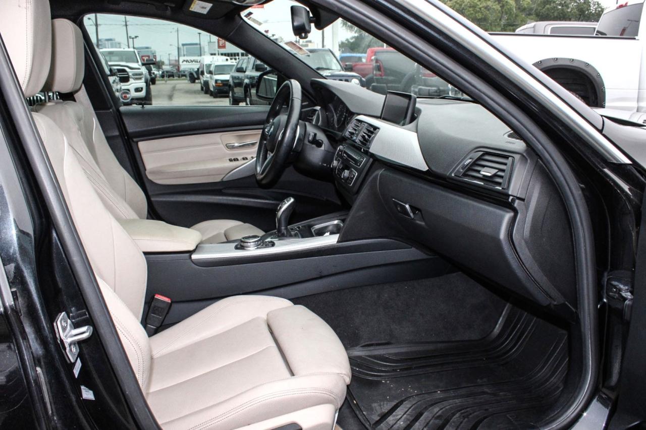 2015 BMW 3 Series 335i xDrive AWD  SiriusXM HtdSeats Sunroof Photo