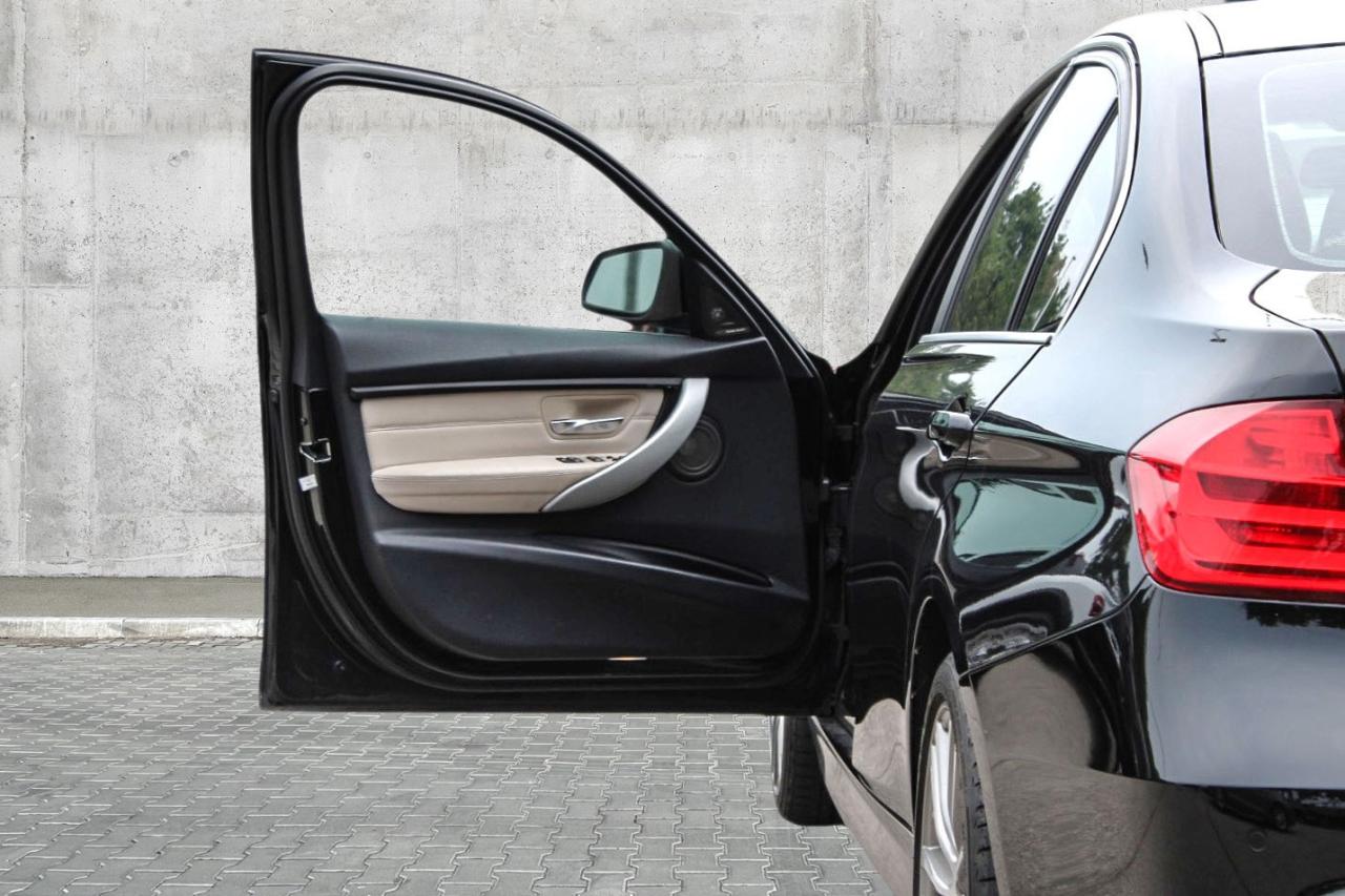 2015 BMW 3 Series 335i xDrive AWD  SiriusXM HtdSeats Sunroof Photo