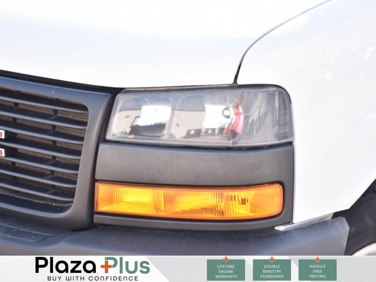 2020 GMC Savana Cargo Van VdpUrlEn Photo4