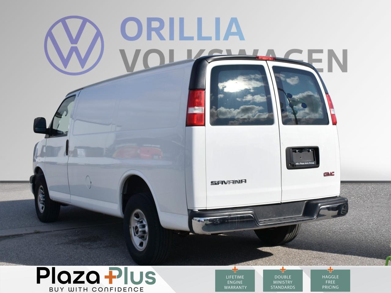 2020 GMC Savana Cargo Van VdpUrlEn Photo3