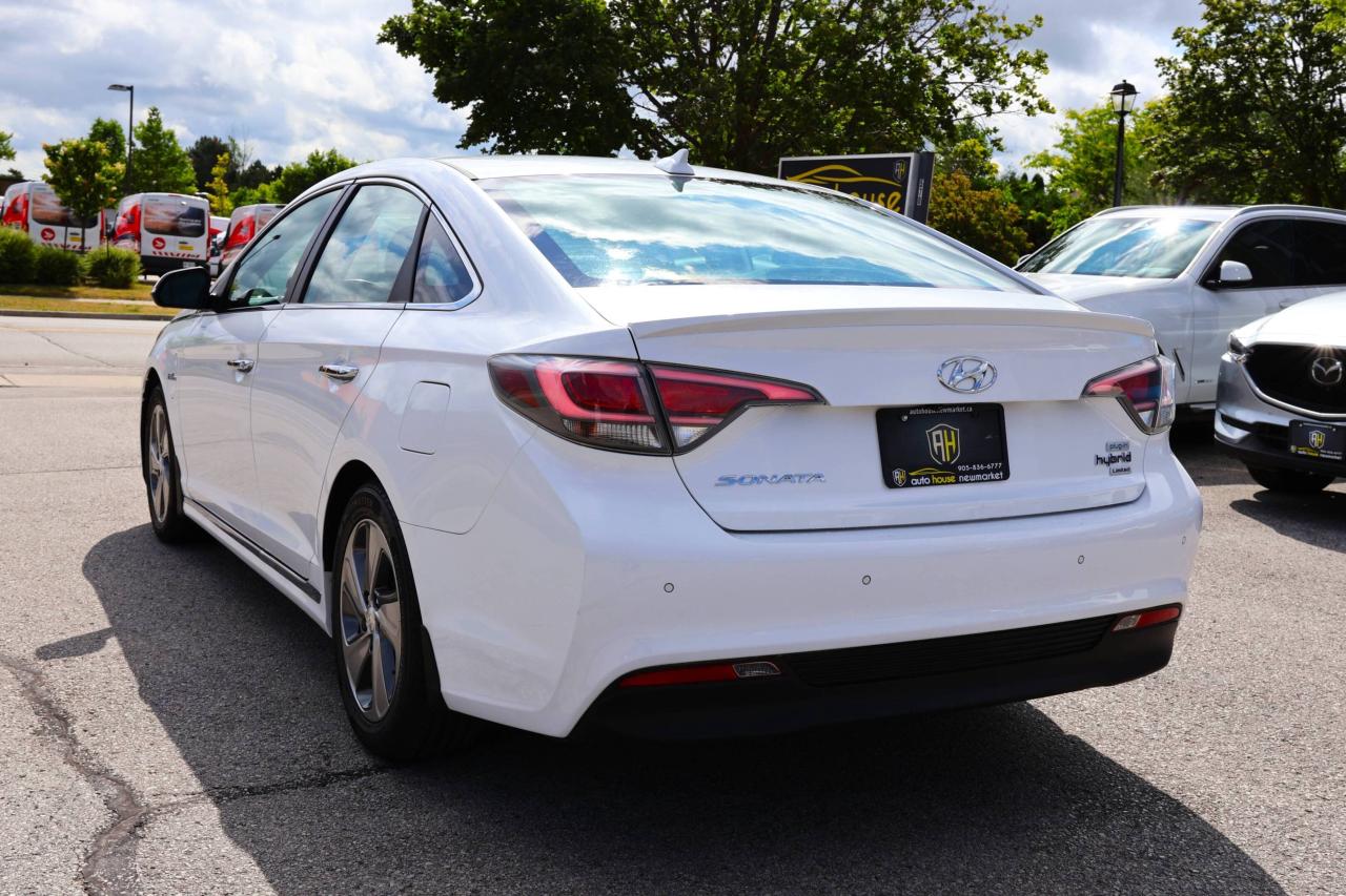2017 Hyundai Sonata ULTIMATE/NAV/LEATHER/B CAM/CARPLAY/PUSH START/BLIS Photo3