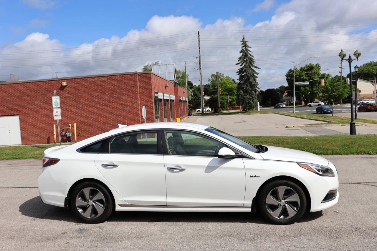 2017 Hyundai Sonata ULTIMATE/NAV/LEATHER/B CAM/CARPLAY/PUSH START/BLIS Photo