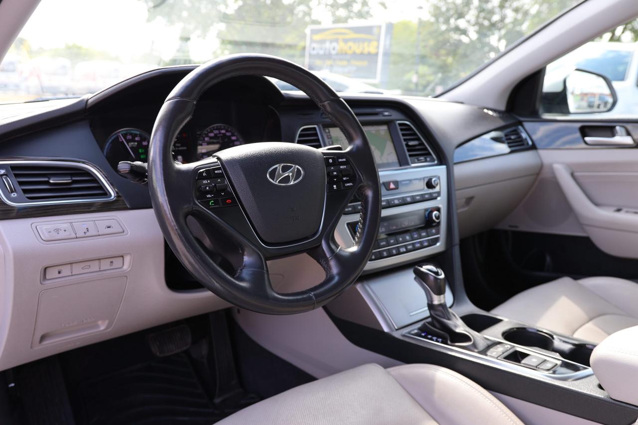 2017 Hyundai Sonata ULTIMATE/NAV/LEATHER/B CAM/CARPLAY/PUSH START/BLIS Photo