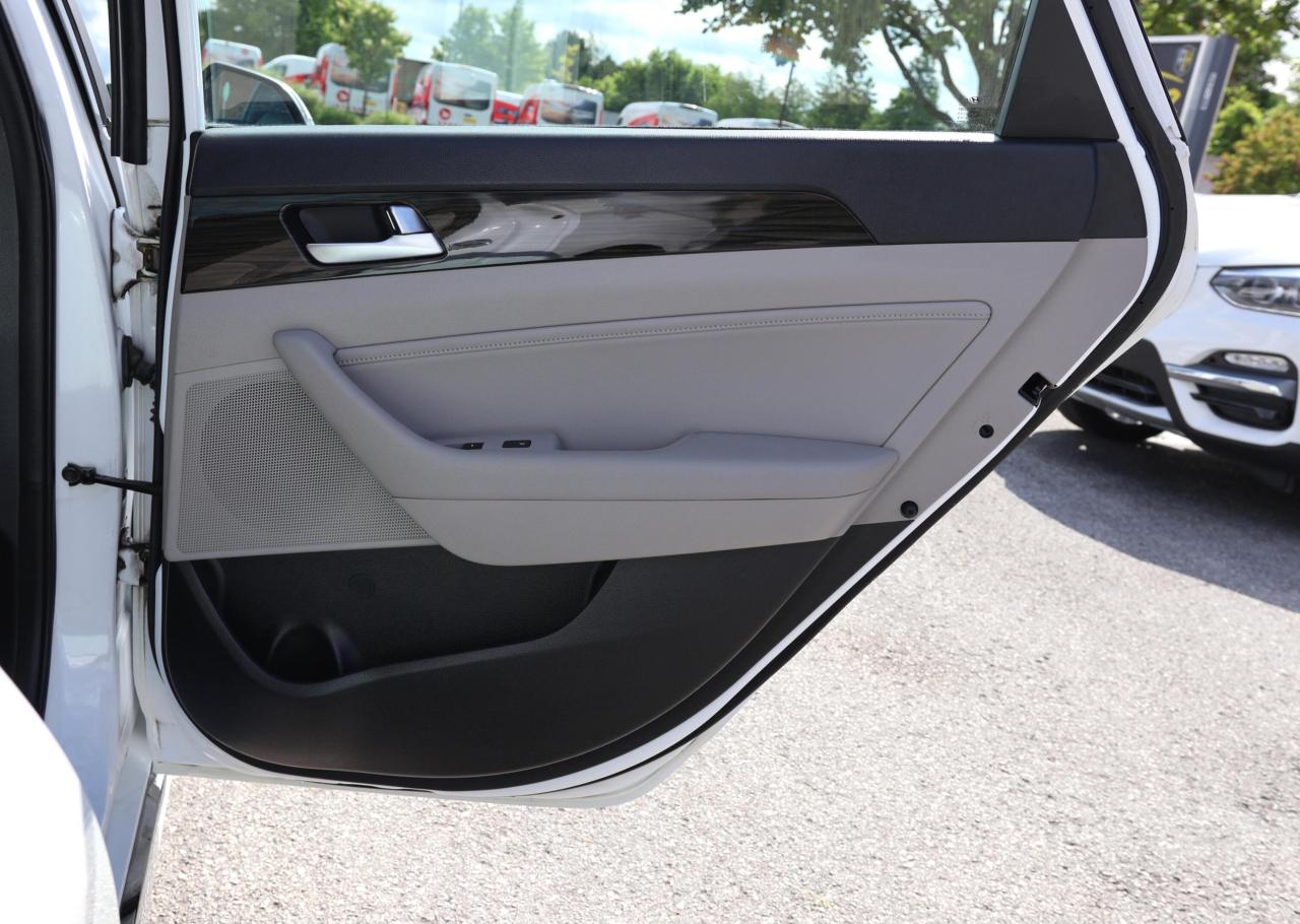 2017 Hyundai Sonata ULTIMATE/NAV/LEATHER/B CAM/CARPLAY/PUSH START/BLIS Photo