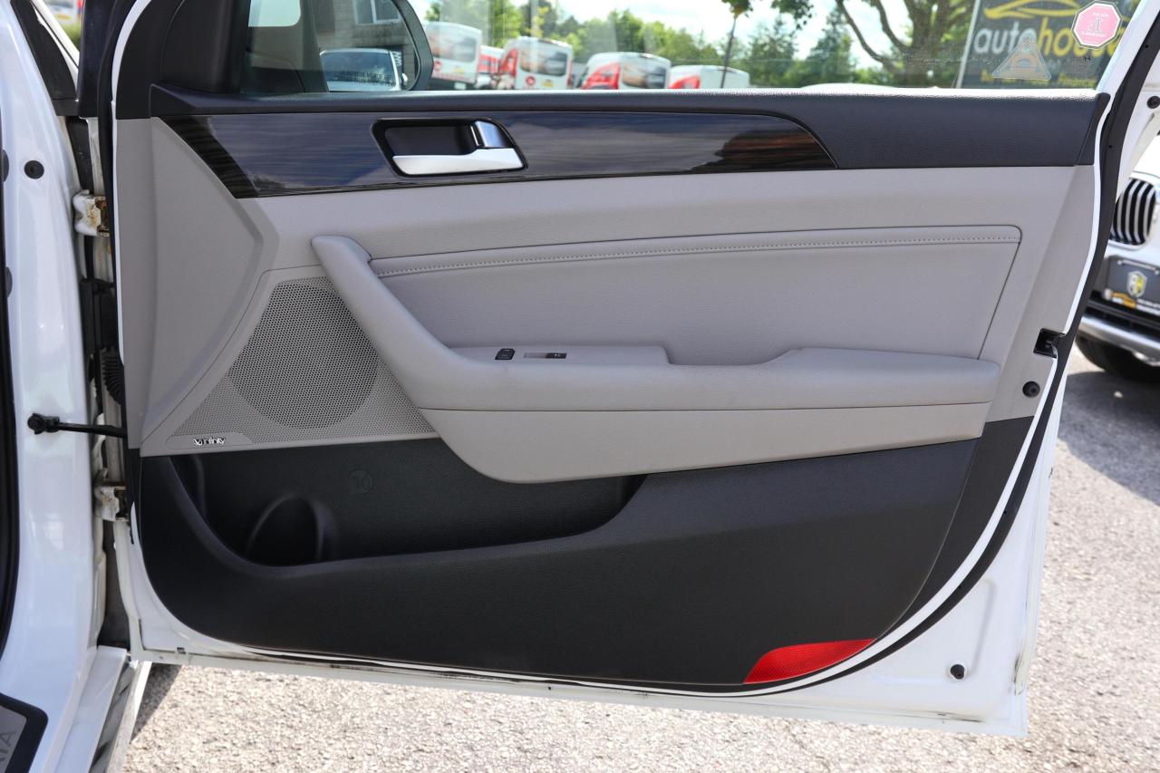 2017 Hyundai Sonata ULTIMATE/NAV/LEATHER/B CAM/CARPLAY/PUSH START/BLIS Photo