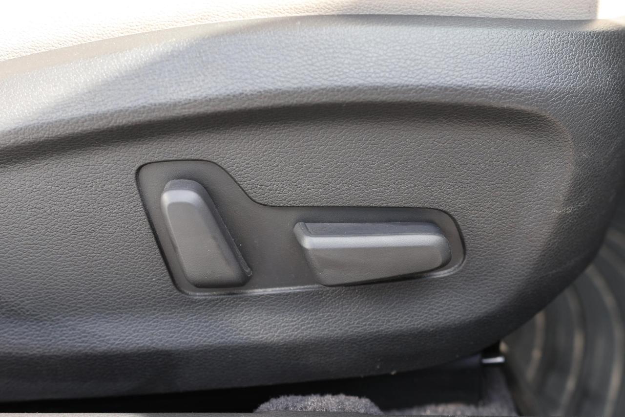 2017 Hyundai Sonata ULTIMATE/NAV/LEATHER/B CAM/CARPLAY/PUSH START/BLIS Photo