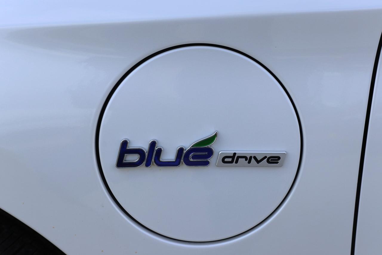 2017 Hyundai Sonata ULTIMATE/NAV/LEATHER/B CAM/CARPLAY/PUSH START/BLIS Photo