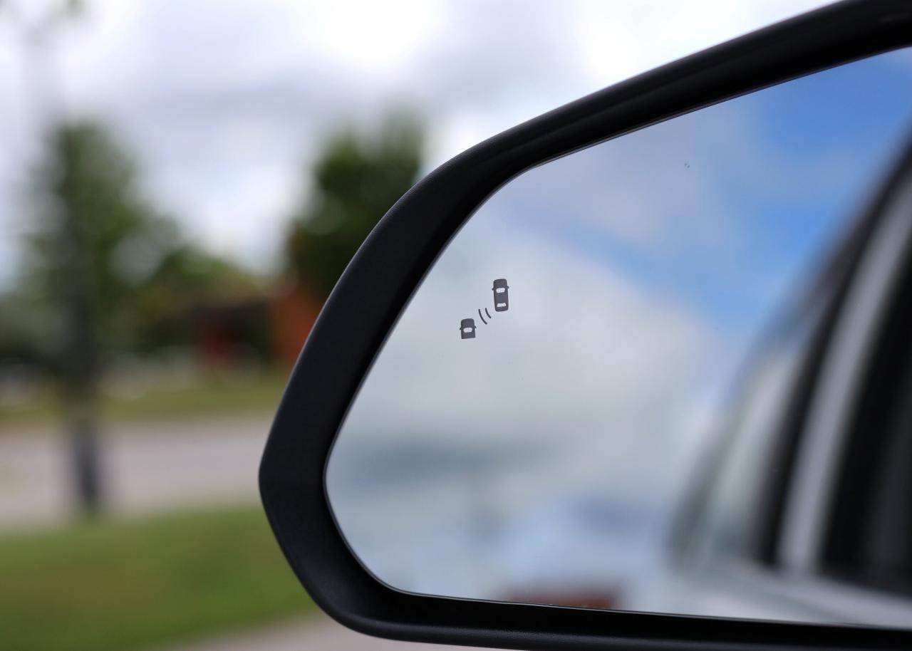 2017 Hyundai Sonata ULTIMATE/NAV/LEATHER/B CAM/CARPLAY/PUSH START/BLIS Photo