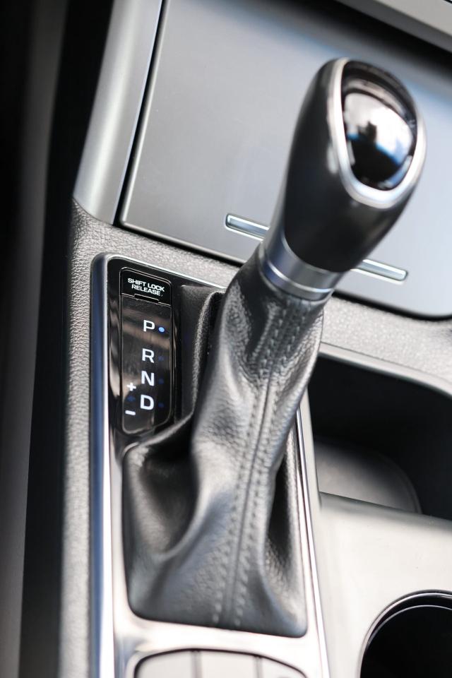 2017 Hyundai Sonata ULTIMATE/NAV/LEATHER/B CAM/CARPLAY/PUSH START/BLIS Photo