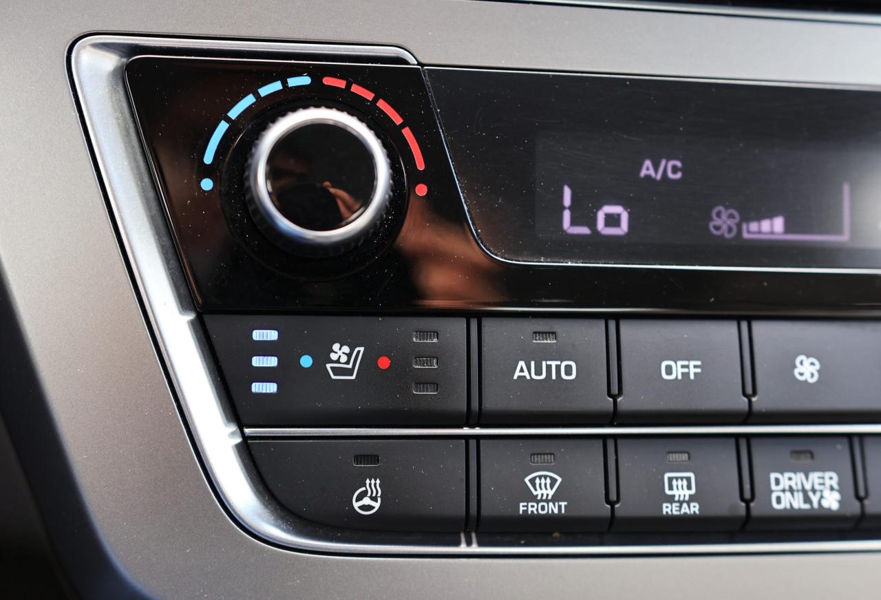 2017 Hyundai Sonata ULTIMATE/NAV/LEATHER/B CAM/CARPLAY/PUSH START/BLIS Photo