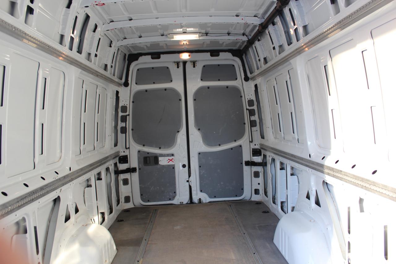 2018 Mercedes-Benz Sprinter Cargo Van 177" EXTRA EXTENDED - "3.0L DIESEL" - "3 SEATER" Photo