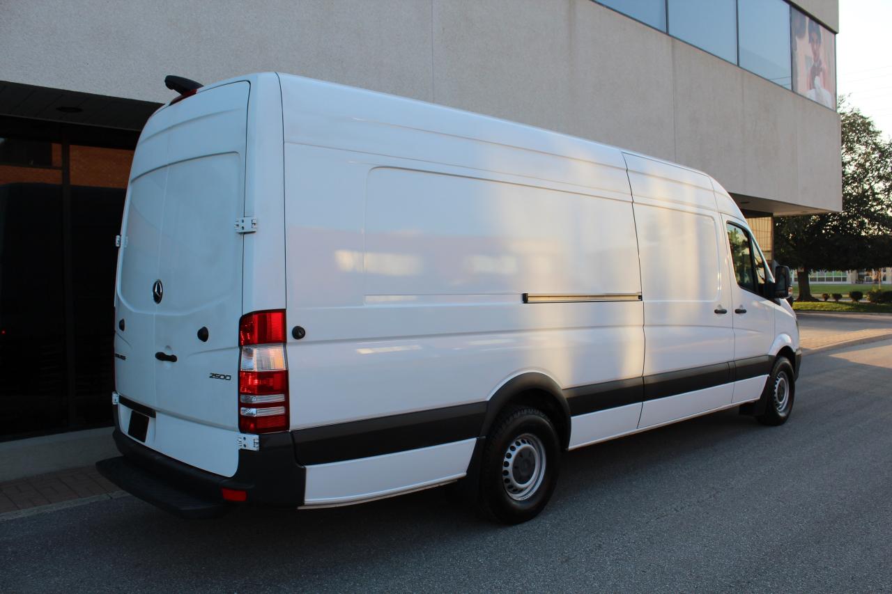 2018 Mercedes-Benz Sprinter Cargo Van 177" EXTRA EXTENDED - "3.0L DIESEL" - "3 SEATER" Photo