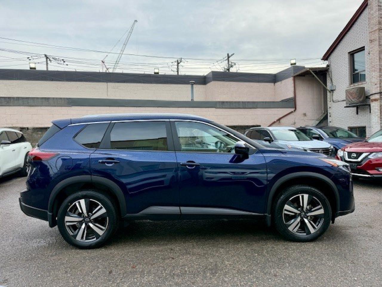 2025 Nissan Rogue SV PREMIUM, PRIMA-TEX, 360 CAM, PRO-PILOT, 19" AL Photo