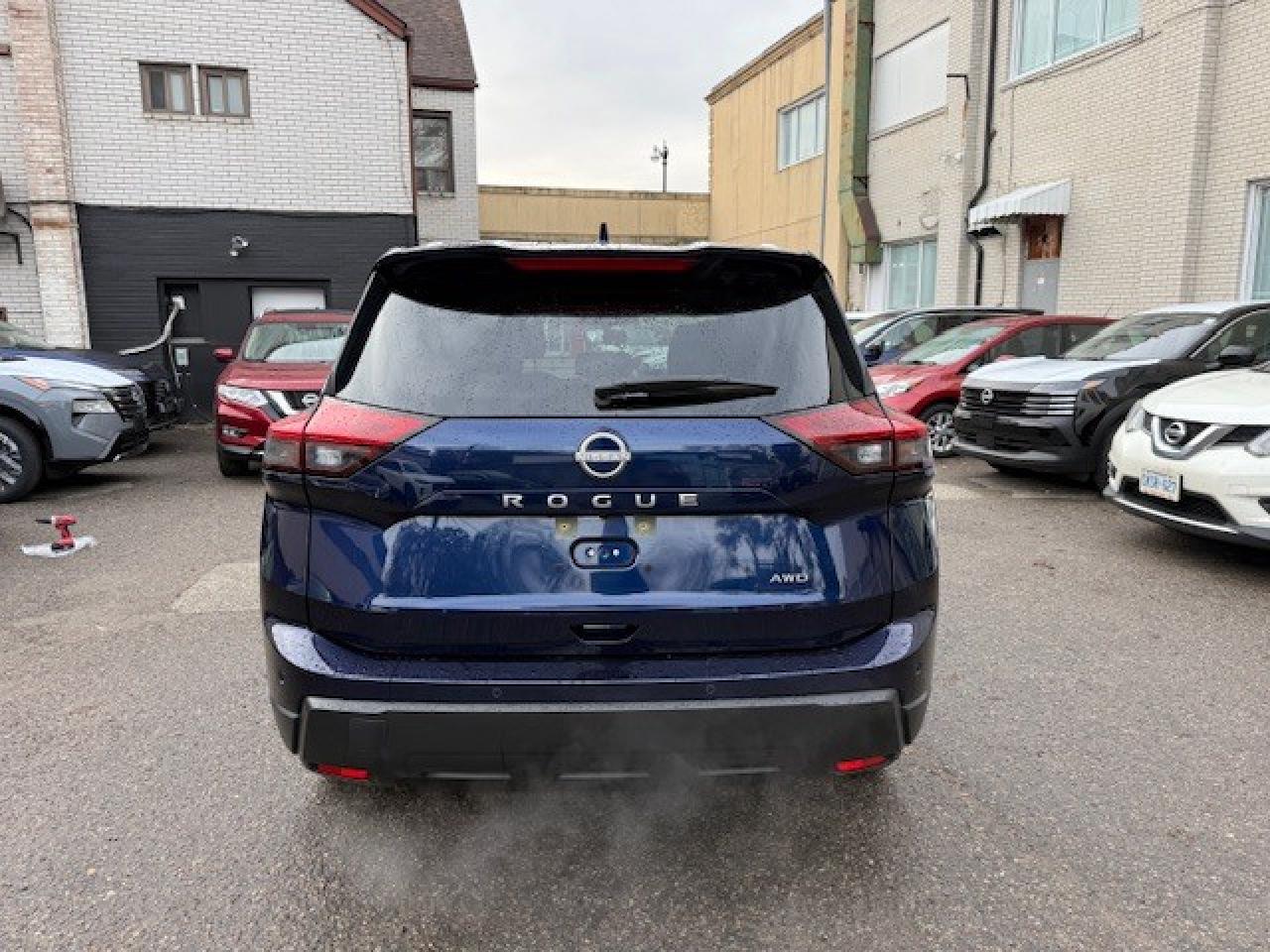 2025 Nissan Rogue SV PREMIUM, PRIMA-TEX, 360 CAM, PRO-PILOT, 19" AL Photo