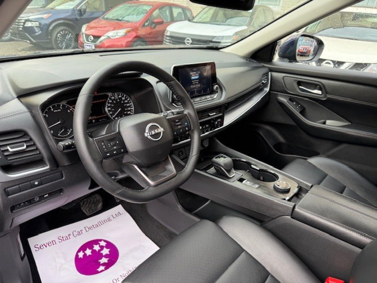 2025 Nissan Rogue SV PREMIUM, PRIMA-TEX, 360 CAM, PRO-PILOT, 19" AL Photo