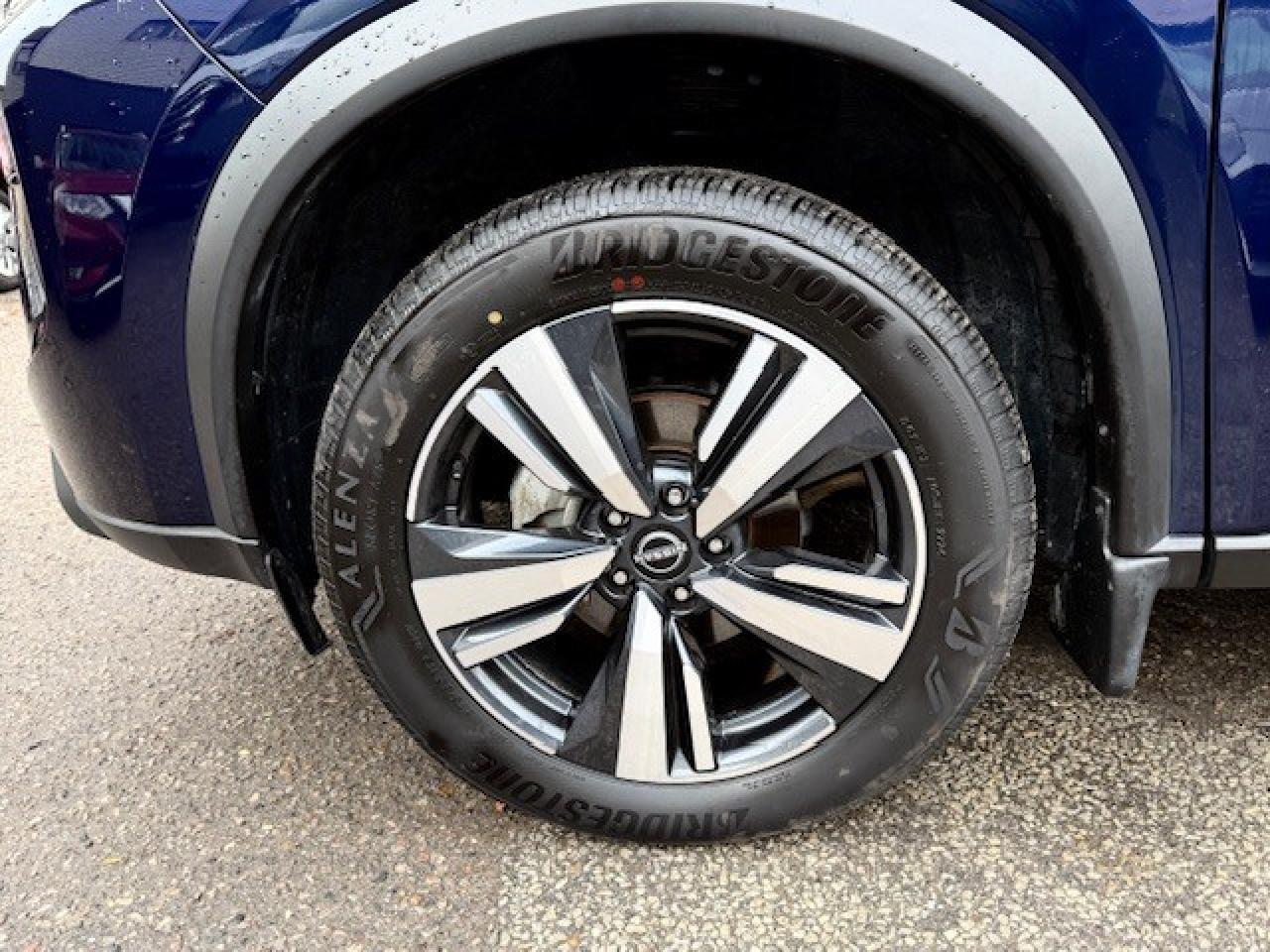 2025 Nissan Rogue SV PREMIUM, PRIMA-TEX, 360 CAM, PRO-PILOT, 19" AL Photo