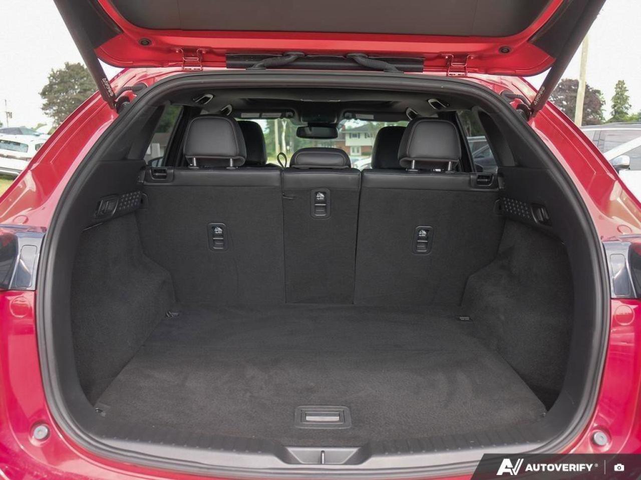 2023 Mazda CX-5 Sport DesignPOWER TAILGATE, SUNROOF, NAV, CARPLAY, Photo