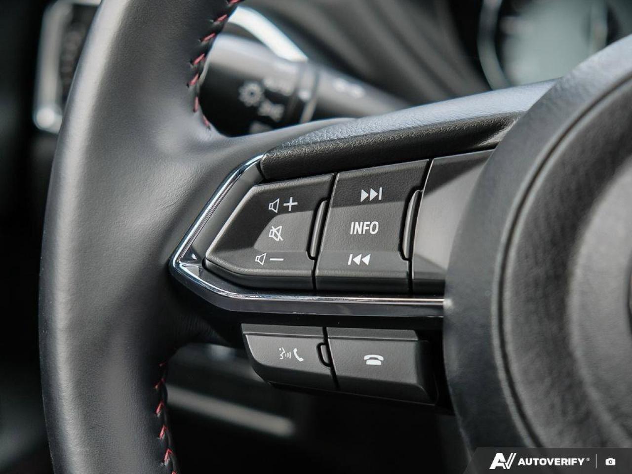 2023 Mazda CX-5 Sport DesignPOWER TAILGATE, SUNROOF, NAV, CARPLAY, Photo