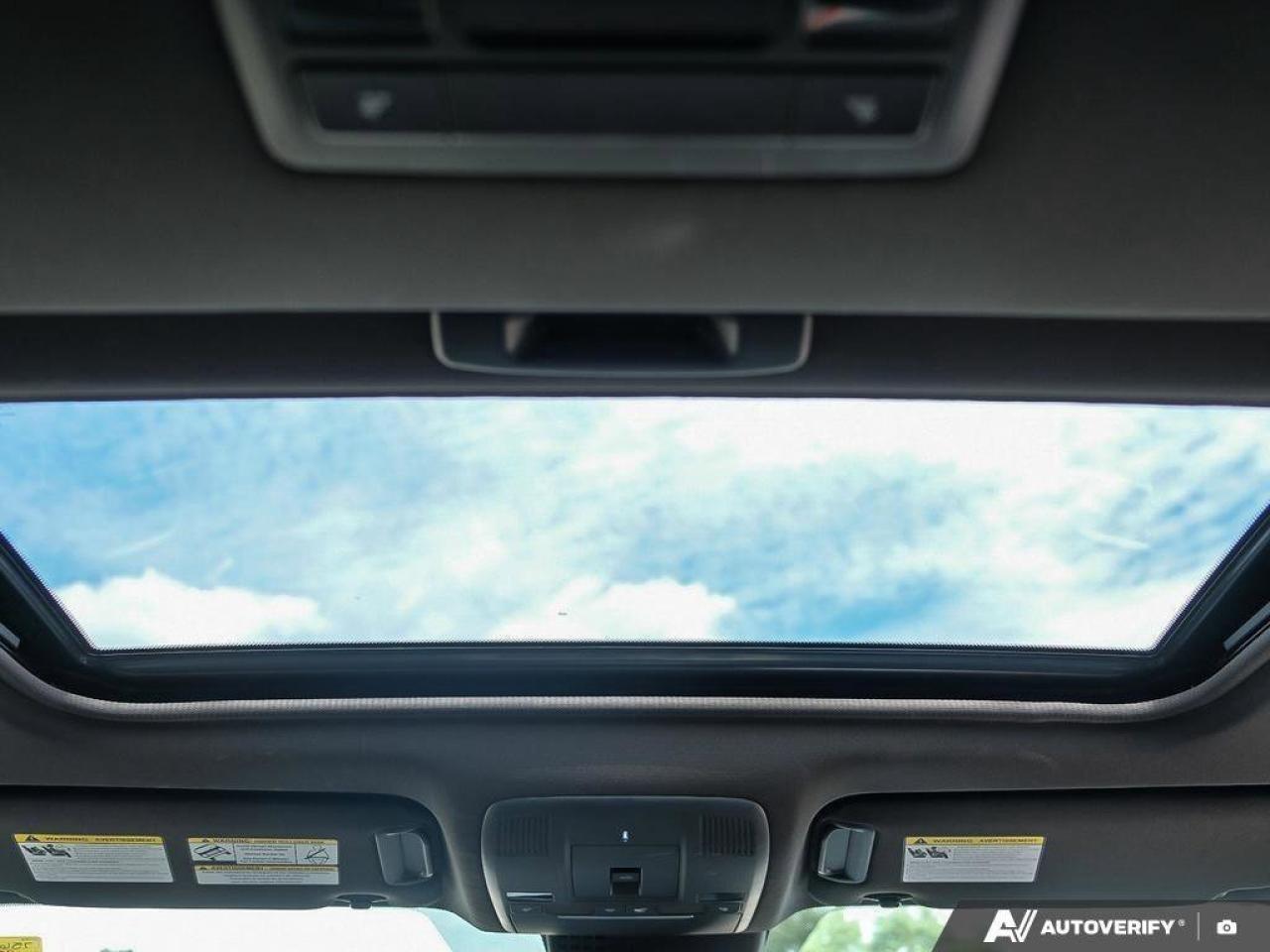 2023 Mazda CX-5 Sport DesignPOWER TAILGATE, SUNROOF, NAV, CARPLAY, Photo