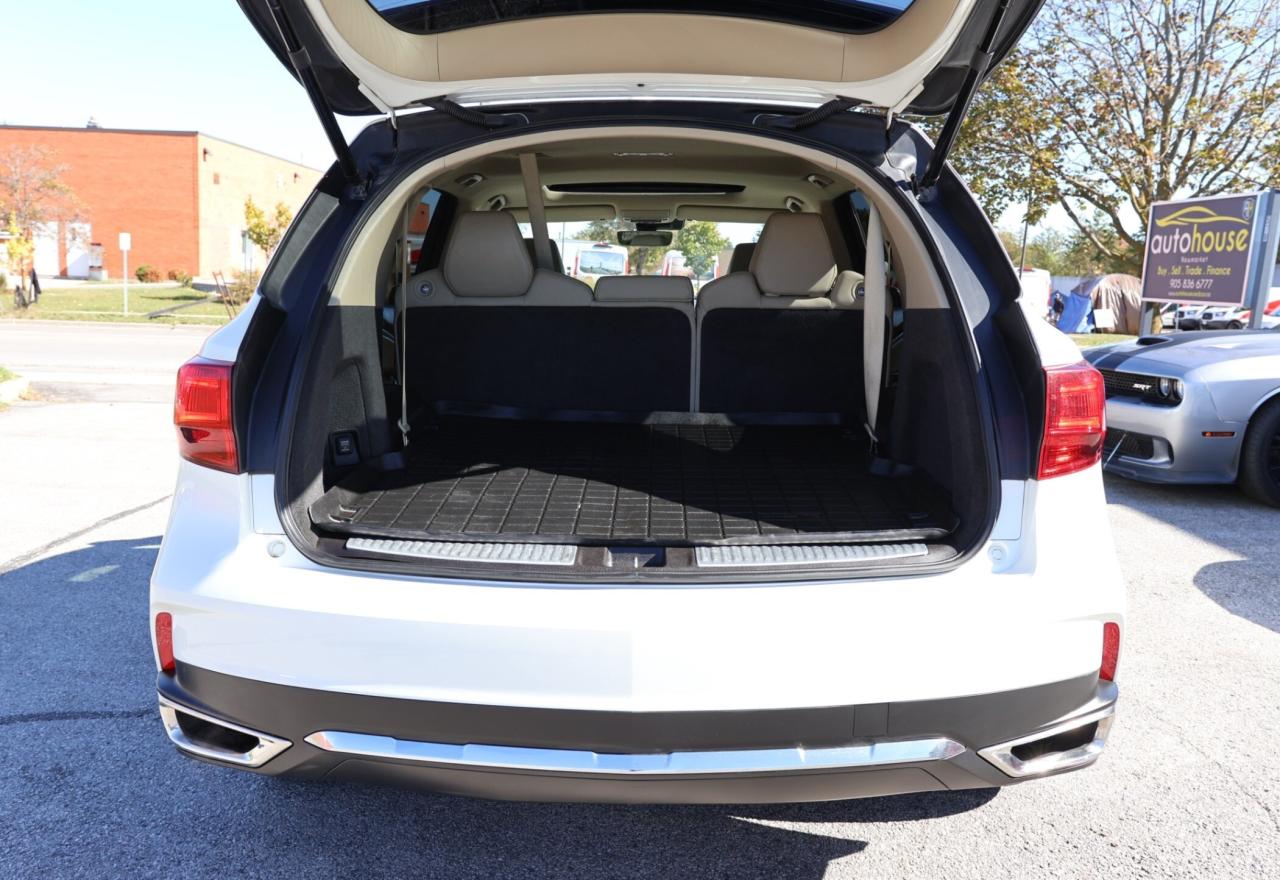2017 Acura MDX SH-AWD-7PASS-TECH/NAV/LEATHER/SUNROOF/ADAPT CRUISE Photo