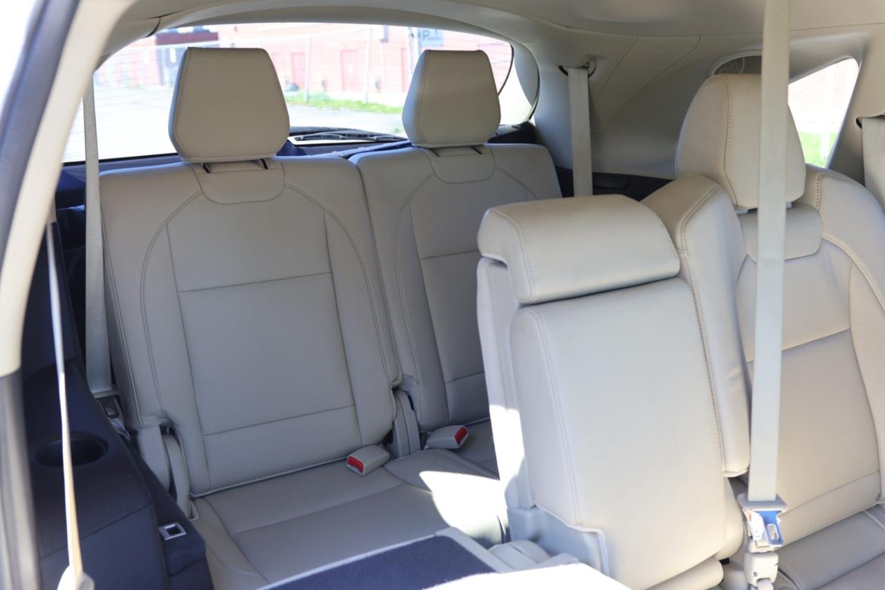 2017 Acura MDX SH-AWD-7PASS-TECH/NAV/LEATHER/SUNROOF/ADAPT CRUISE Photo