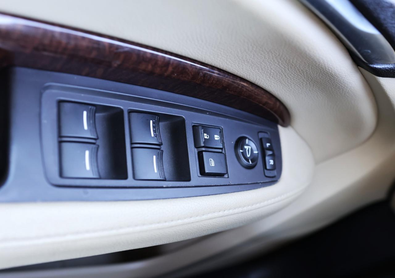 2017 Acura MDX SH-AWD-7PASS-TECH/NAV/LEATHER/SUNROOF/ADAPT CRUISE Photo