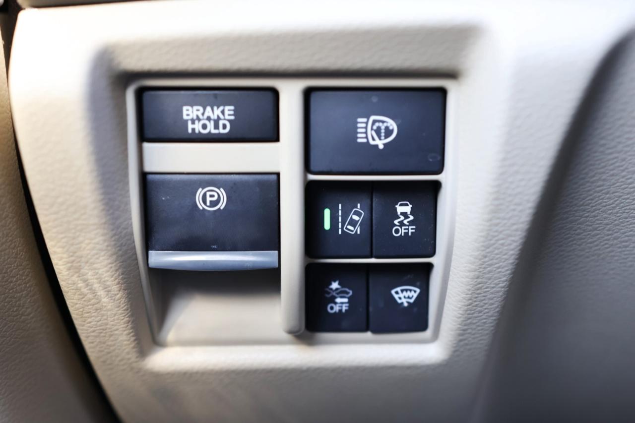 2017 Acura MDX SH-AWD-7PASS-TECH/NAV/LEATHER/SUNROOF/ADAPT CRUISE Photo