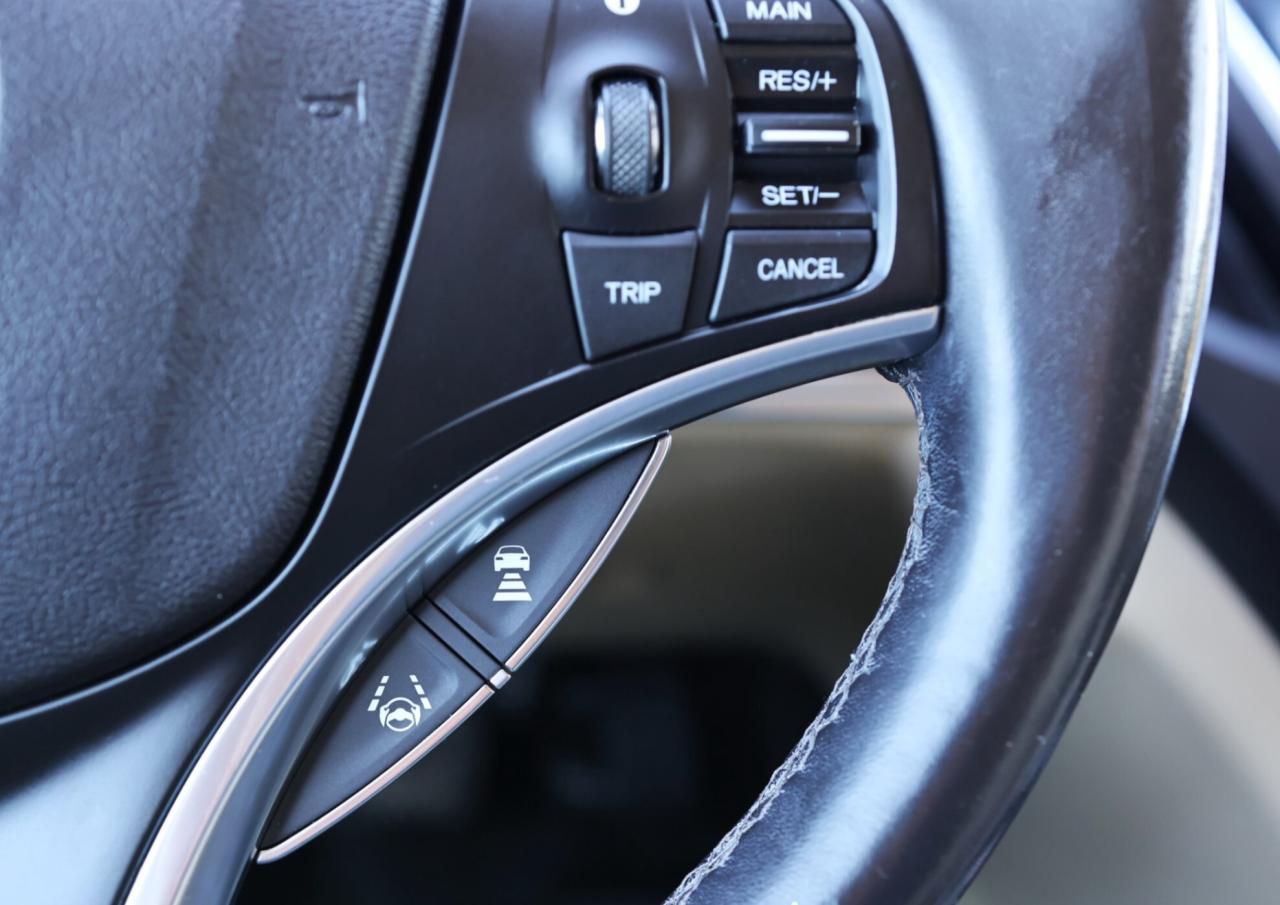 2017 Acura MDX SH-AWD-7PASS-TECH/NAV/LEATHER/SUNROOF/ADAPT CRUISE Photo