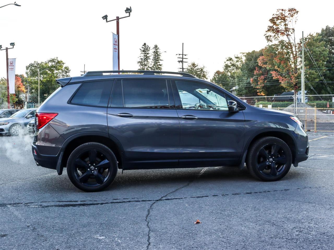 2020 Honda Passport Touring AWD LEATHER NAVI SUNROOF Photo2