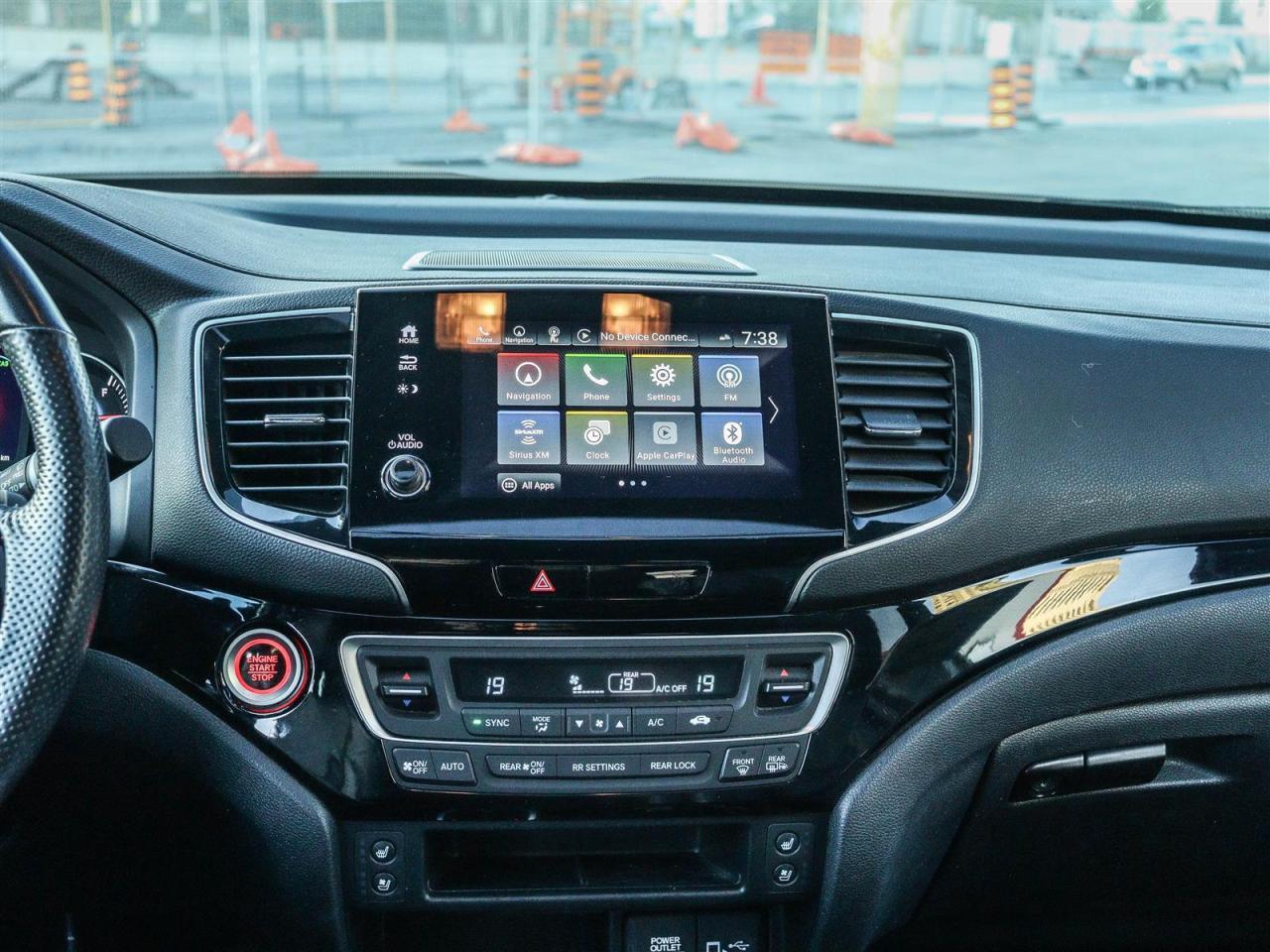 2020 Honda Passport Touring AWD LEATHER NAVI SUNROOF Photo