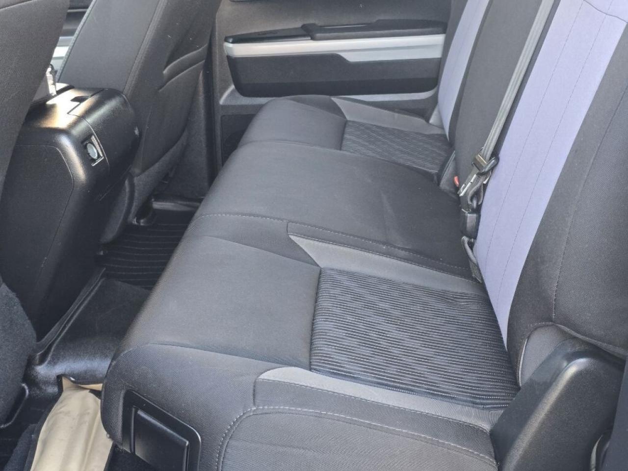 2015 Toyota Tundra SR 5.7L V8 4x4 Double Cab 6.6 ft. box 145.7 in. WB Photo