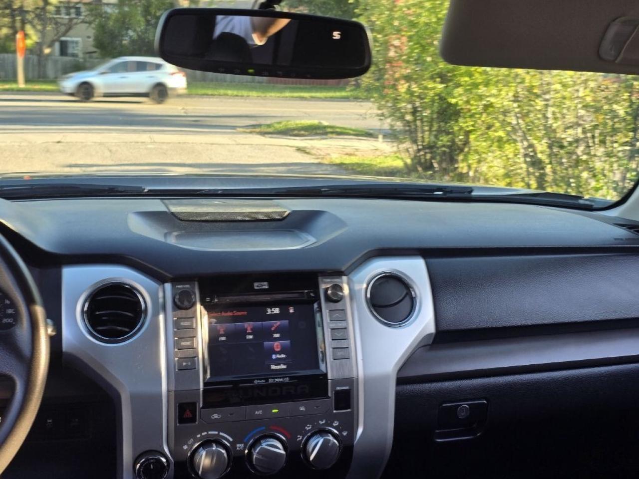 2015 Toyota Tundra SR 5.7L V8 4x4 Double Cab 6.6 ft. box 145.7 in. WB Photo