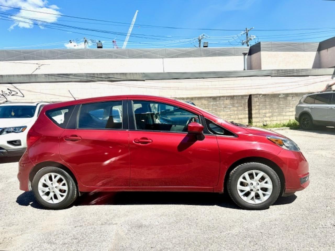 2017 Nissan Versa Note 1.6 SV, H/B, AUTO, BACK UP CAM, HEATED SEATS, XM Photo3