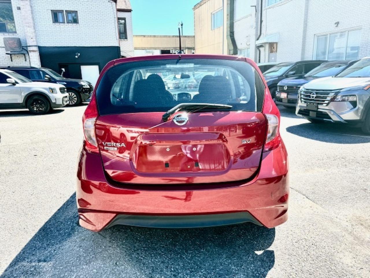 2017 Nissan Versa Note 1.6 SV, H/B, AUTO, BACK UP CAM, HEATED SEATS, XM Photo