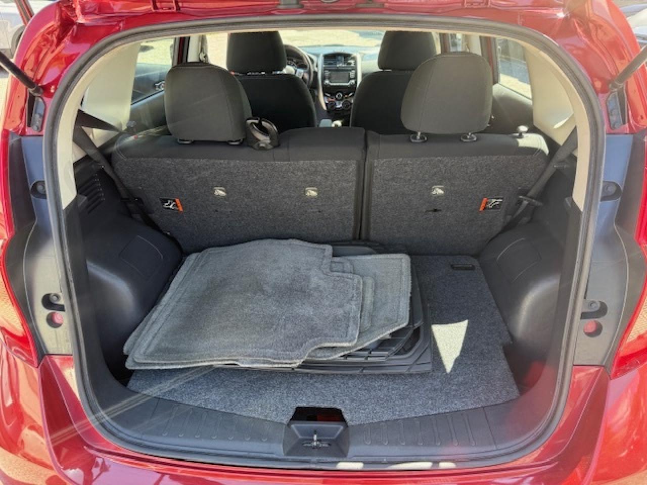 2017 Nissan Versa Note 1.6 SV, H/B, AUTO, BACK UP CAM, HEATED SEATS, XM Photo