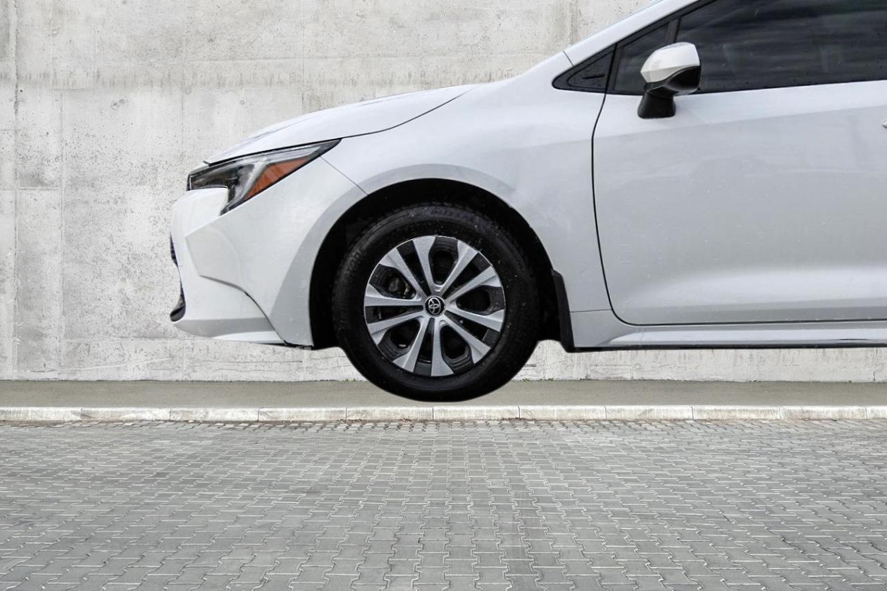 2024 Toyota Corolla Hybrid LE CVT  BkpCam HtdSeats Photo