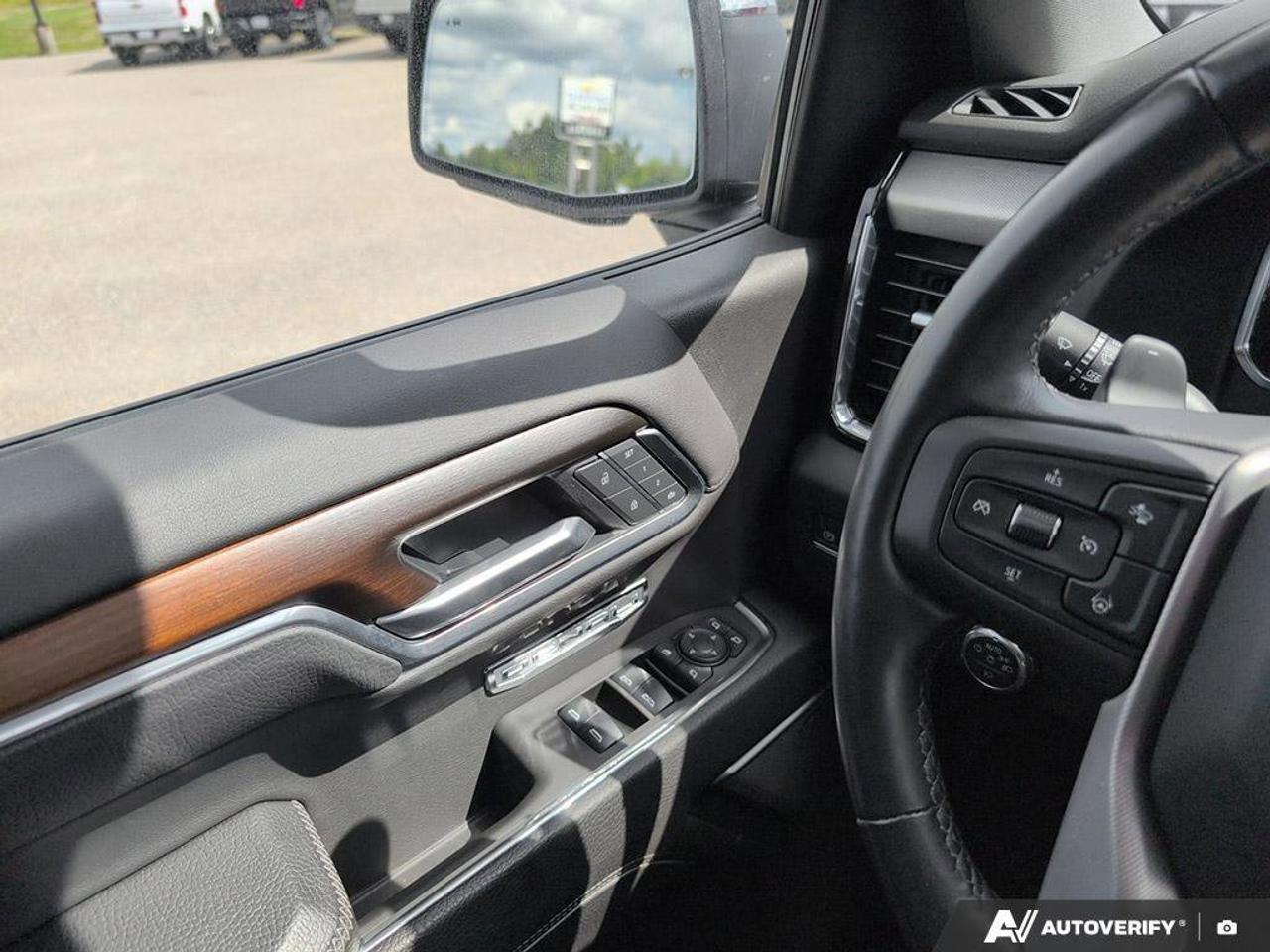 2025 GMC Sierra 1500 DenaliTrailer Brake Controller   Remote Start   He Photo