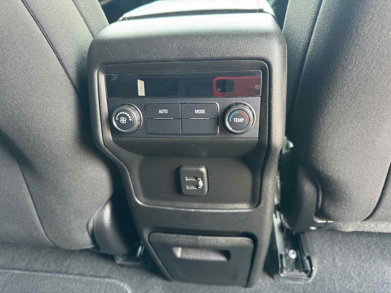 2019 GMC Acadia AWD 7 SEATER Photo