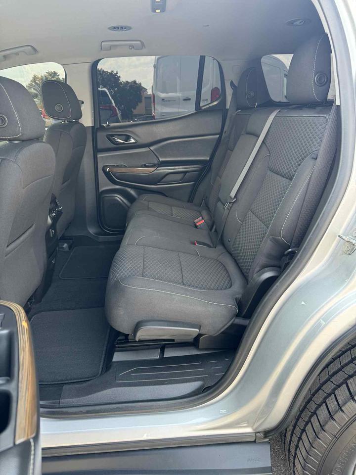 2019 GMC Acadia AWD 7 SEATER Photo