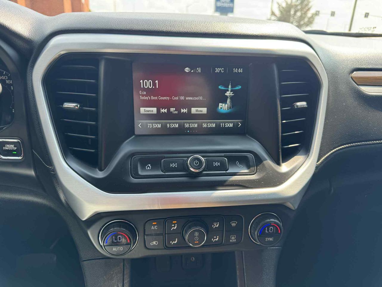 2019 GMC Acadia AWD 7 SEATER Photo