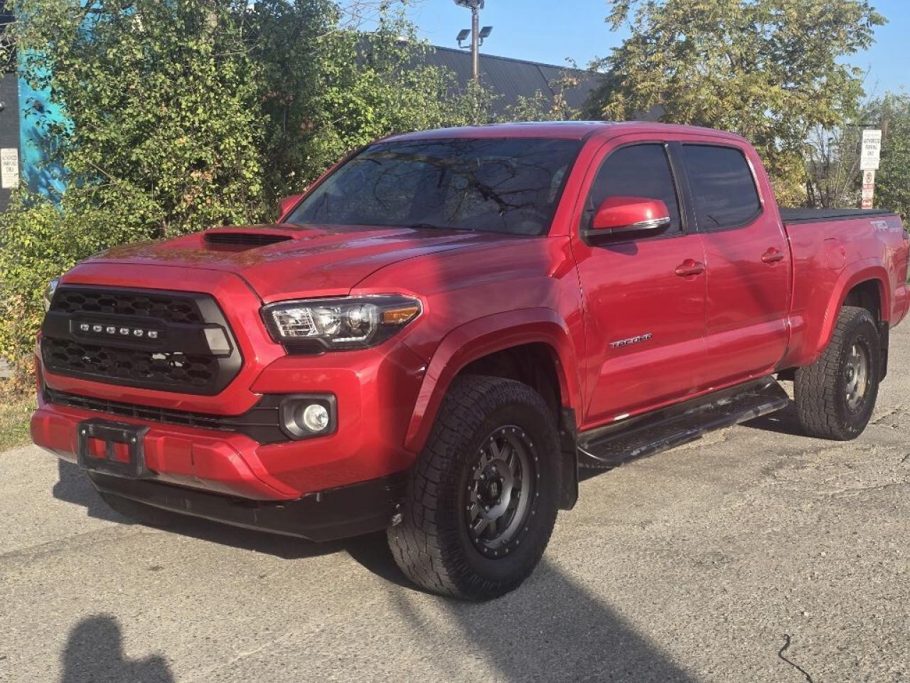 2017 Toyota Tacoma SR V6 4x4 Double Cab 127.4 in. WB Automatic Photo