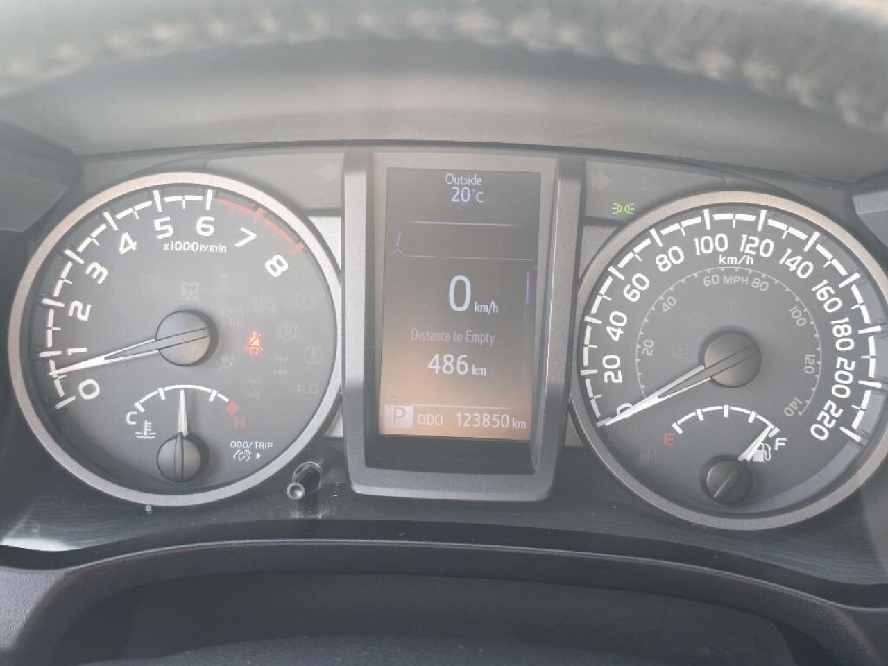 2017 Toyota Tacoma SR V6 4x4 Double Cab 127.4 in. WB Automatic Photo