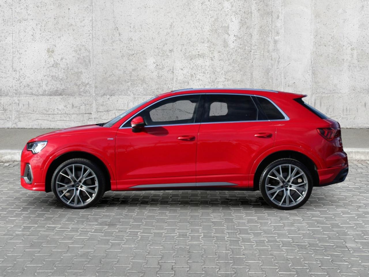 2019 Audi Q3 2.0 TFSI Quattro  Gps BkpCam HtdSeats Photo2