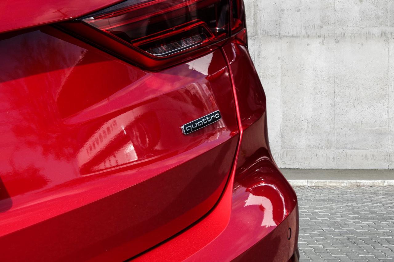 2019 Audi Q3 2.0 TFSI Quattro  Gps BkpCam HtdSeats Photo