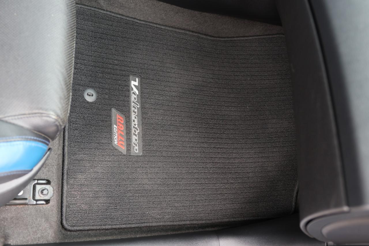 2016 Hyundai Veloster RALLY EDITION-COUPE-6S MANUAL/LEATHER/BACK UP CAM/ Photo